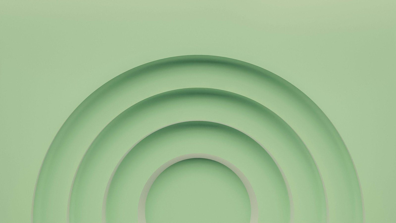 Infographic comparing organic pads with conventional ones highlighting chemical-free and eco-friendly benefits