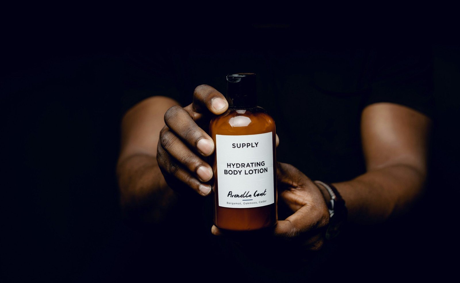 Infographic comparing organic vs regular pads